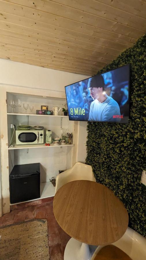 Tiny Smart Home, Private Garden & Outside Jacuzzi. Center Sintra! Exterior foto
